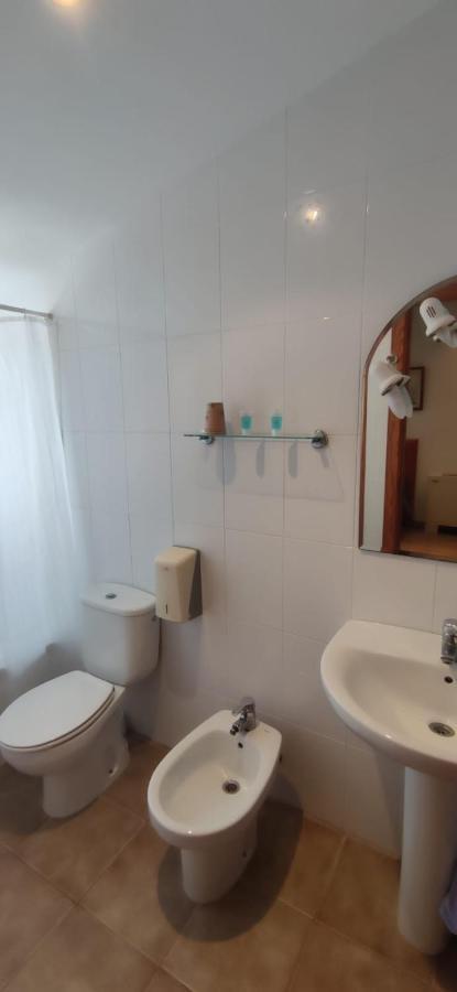 Hostal Restaurant Paca Riumar Bagian luar foto